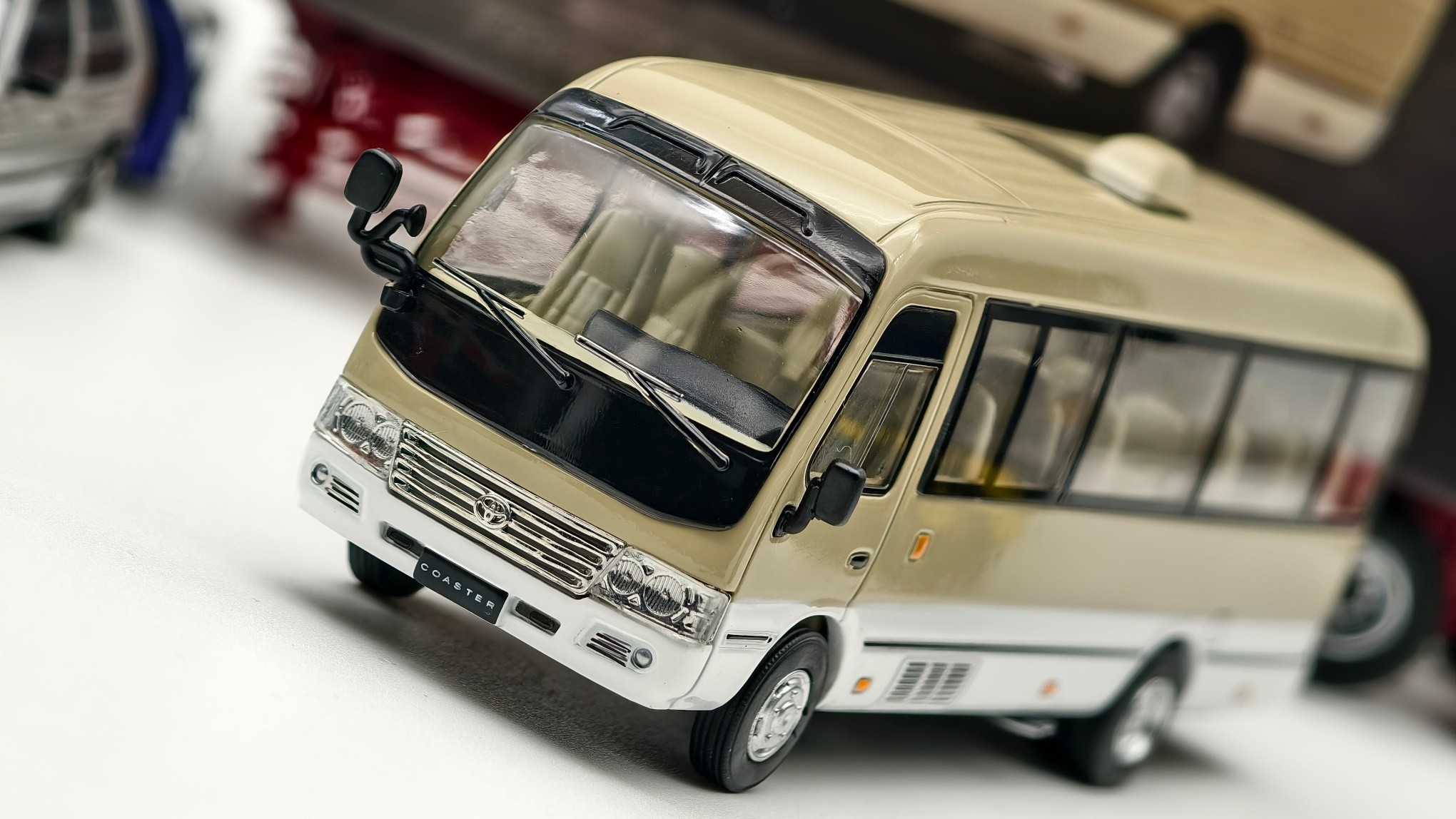 Toyota Coaster 2013
