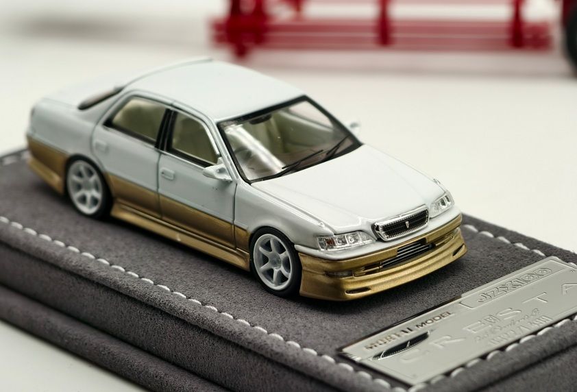 Toyota Cresta MK5 JZX100 2.5 Roulant Pearl White Gold