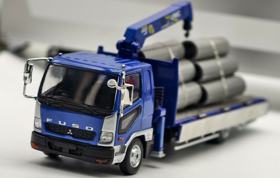 Mitsubishi Fuso Truck With Crane