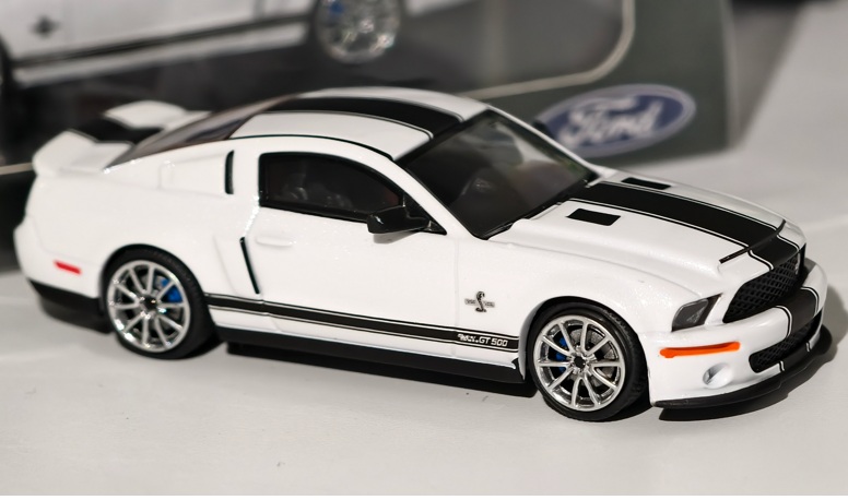 Ford Mustang Shelby GT500 Super Snake White