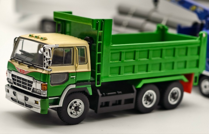 Hino Super Dolphine Green