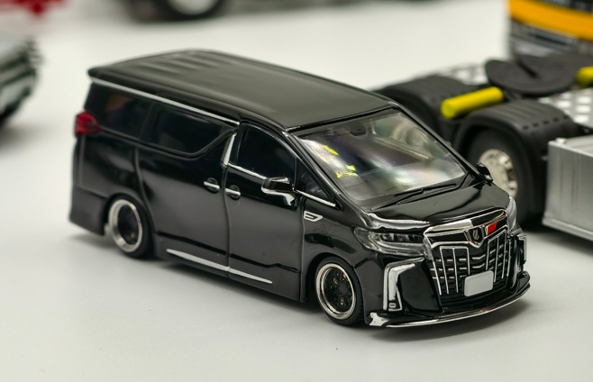Toyota Alphard Black