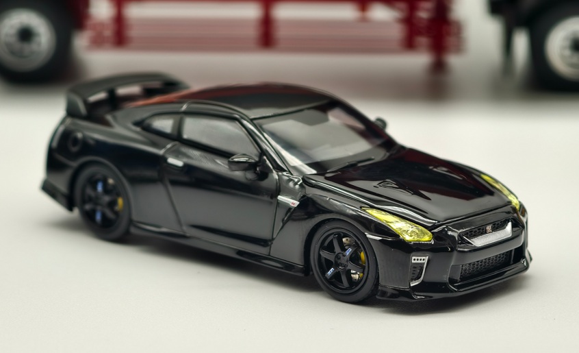 Nissan GT-R35 With Customized Headlight