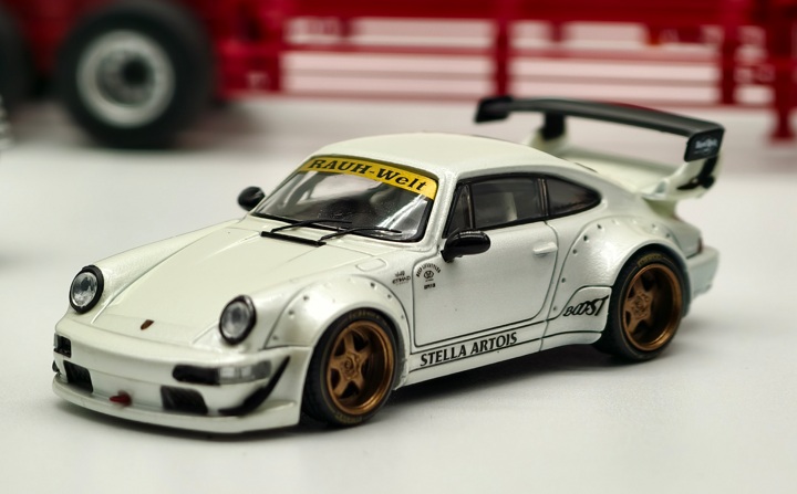 Porsche 964 RWB Stella Artois