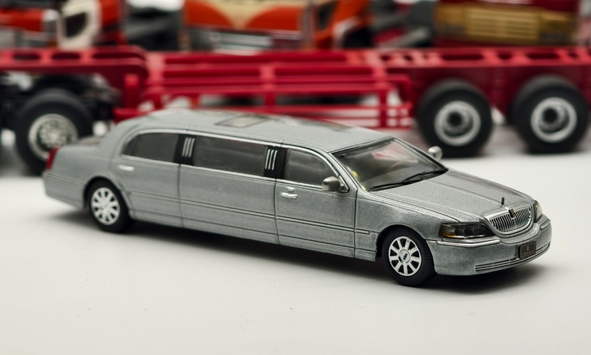 Lincoln limousine Town Car